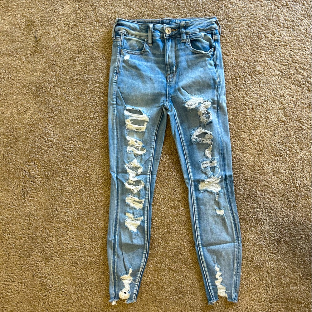 American Eagle Outfitters Distressed Jeans Size 4 Short